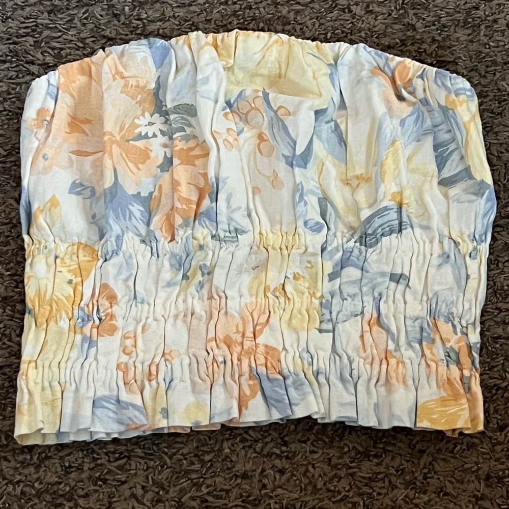 Abercrombie & Fitch Floral Strapless Crop Top